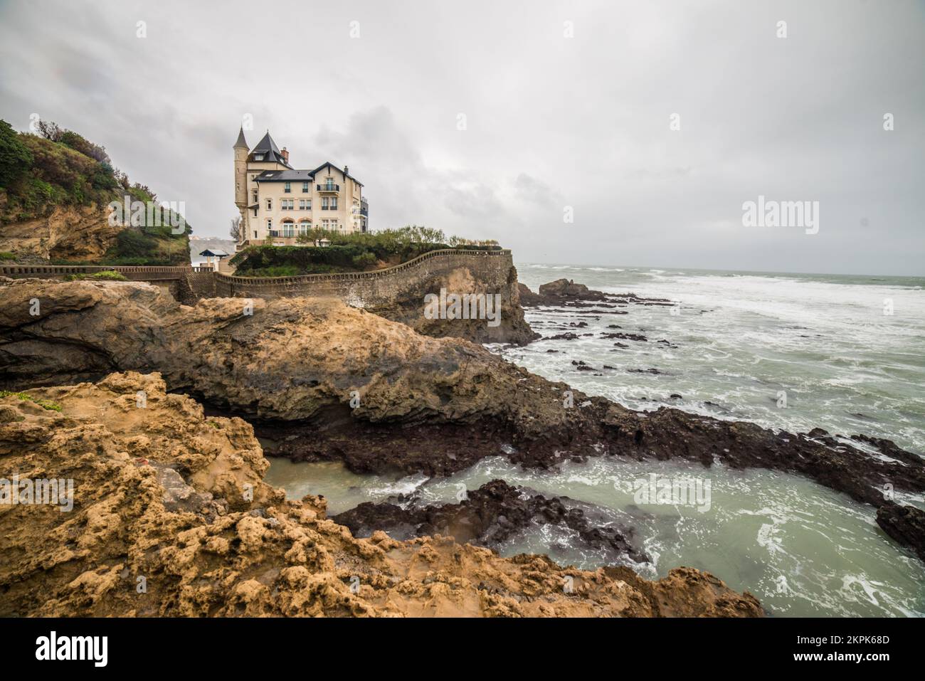 Villa Beltza über den Klippen, Biarritz, Frankreich Stockfoto