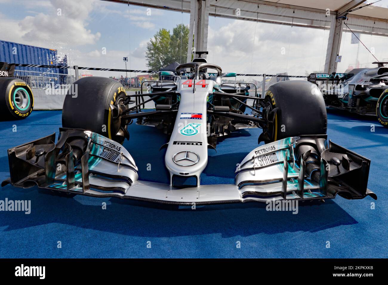 Sir Lewis Hamiltons 2018, Championship-Gewinner des Mercedes AMG F1 W09 Eq Power+ Rennwagens, ausgestellt auf dem Silverstone Classic 2022 Stockfoto