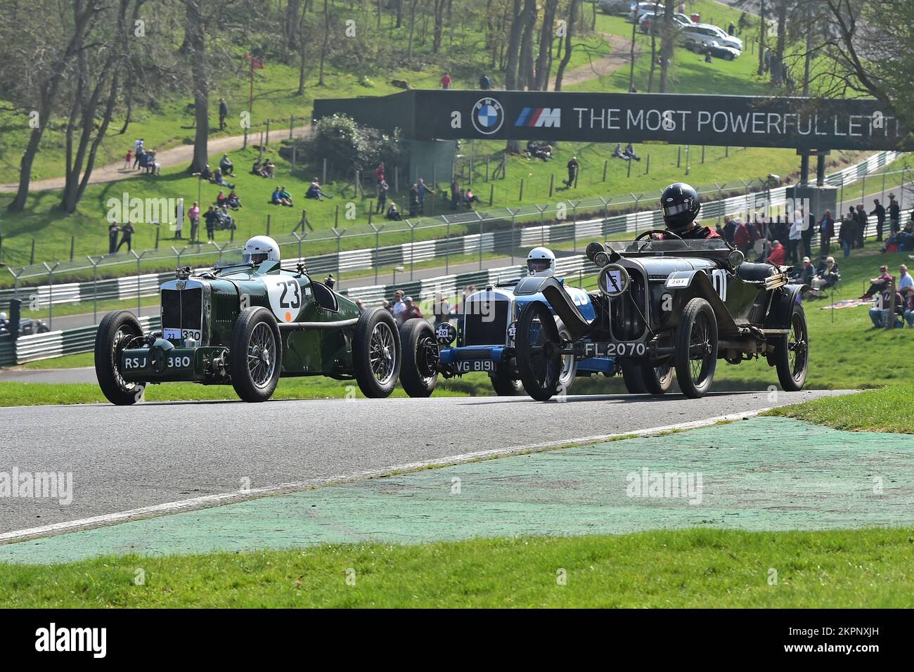 Harry Maler, MG PA, Josh White, GN Touring, David Seber, Wolseley Hornet Special, unter-30s-Scratch-Rennen, 15-minütiges Rennen, für Fahrer in der „Jugend“ Stockfoto