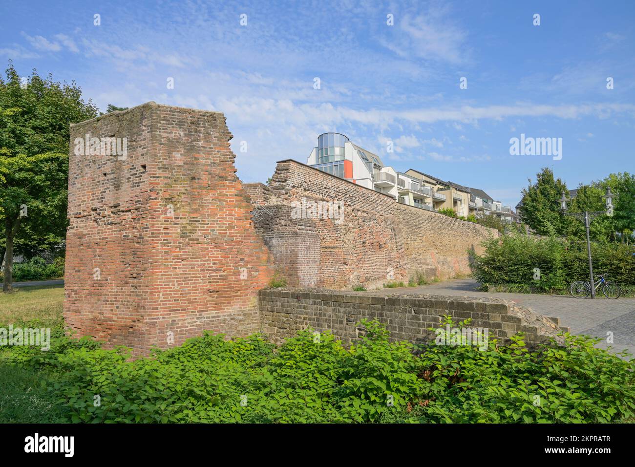 Alte Stadtmauer, Am Alten Wehrgang, Duisburg, Nordrhein-Westfalen, Deutschland Stockfoto