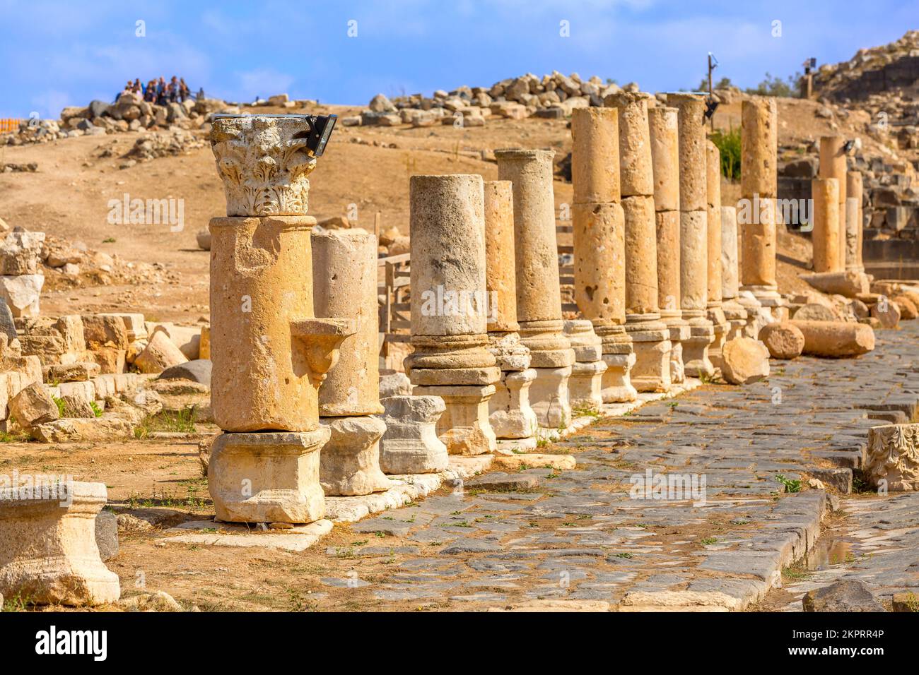 Römische Straße Umm Qais in Nordjordanien. Es liegt im Nordwesten des Landes Stockfoto