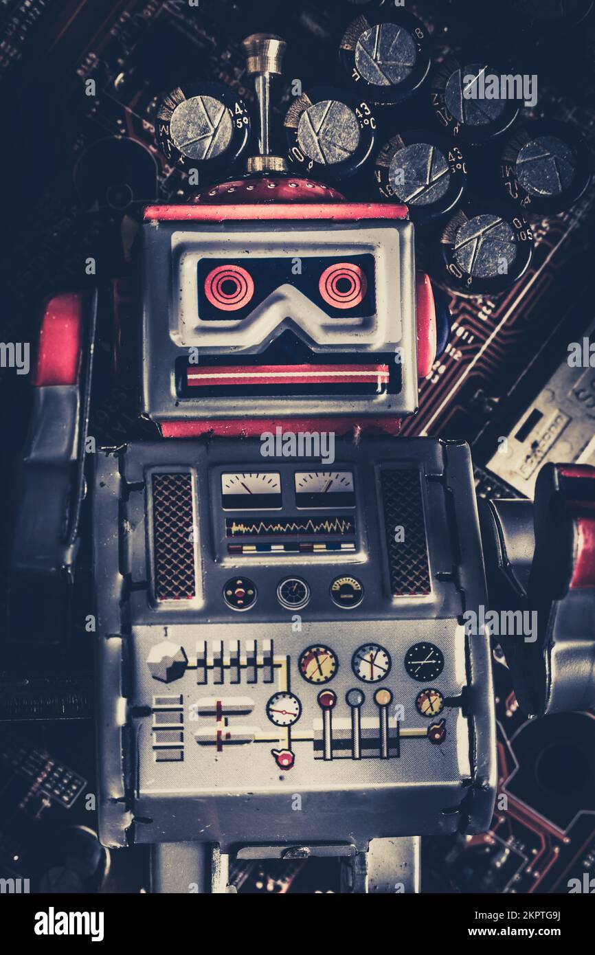 Fine Art Fotografie auf einem Layout von Retro-Roboter Reparaturen auf veralteten Schaltkreisen Stockfoto