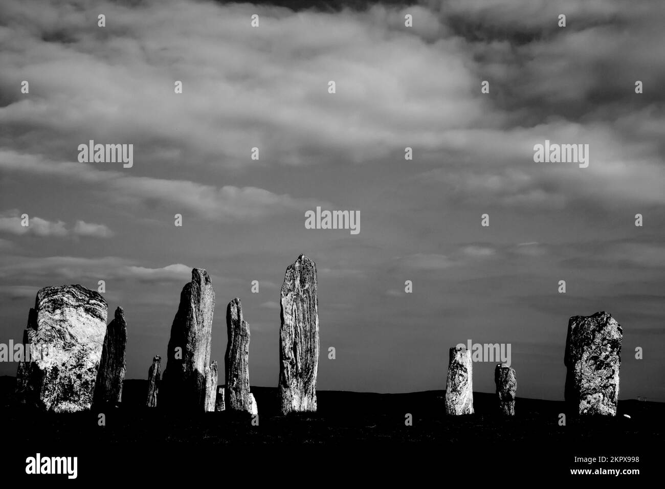 Silhouette eines Steinkreises in Callanish, Isle of Lewis, Schottland Stockfoto