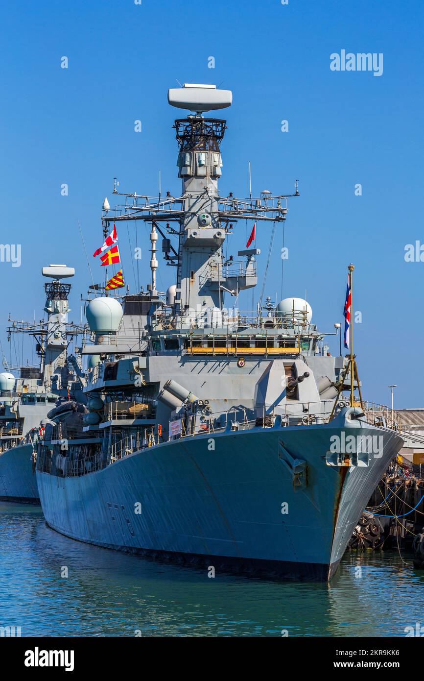 Kriegsschiff, Royal Navy Base, Portsmouth, Hampshire, England, Großbritannien Stockfoto