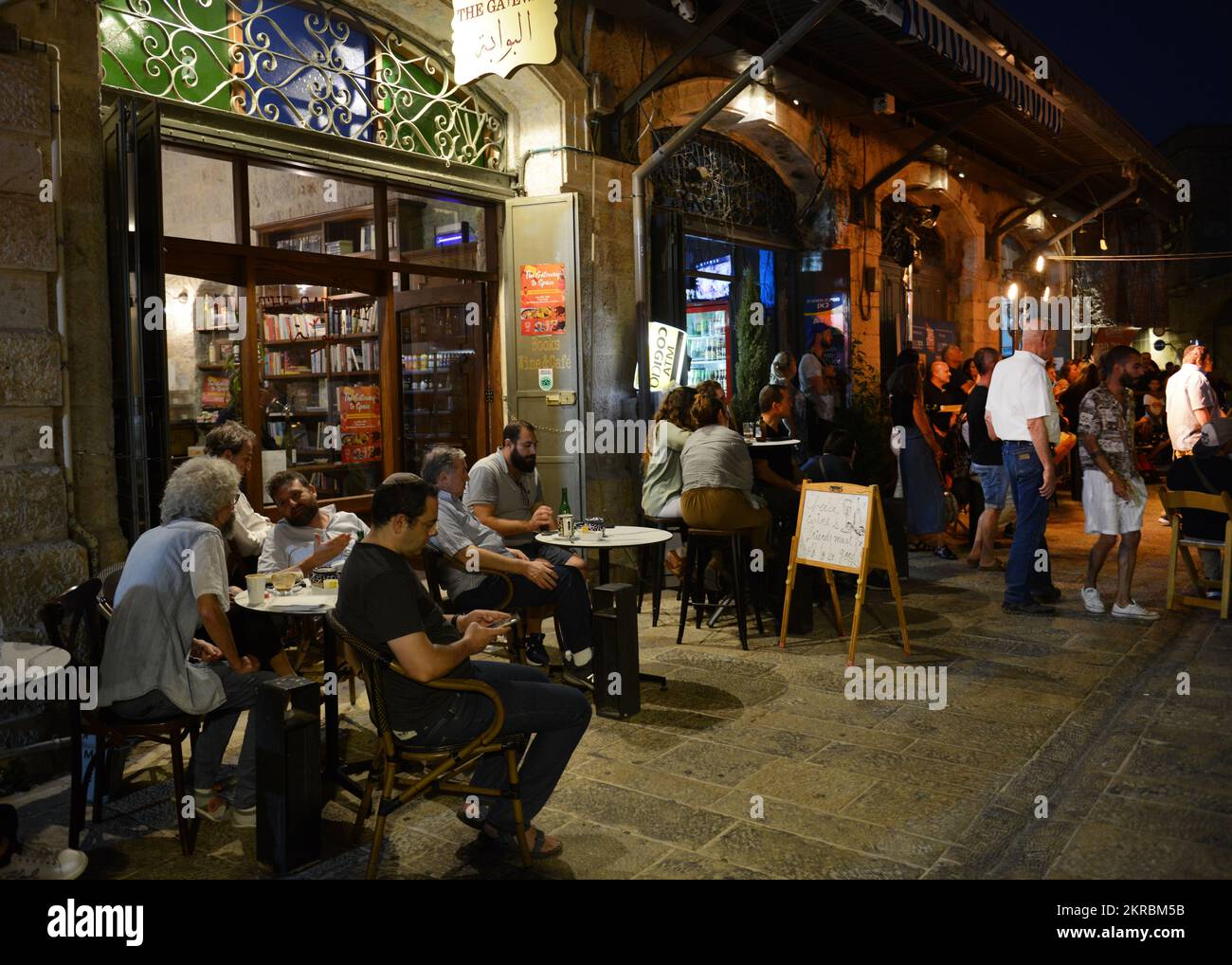 Das Gateway Café an der New Gate Straße im christlichen Viertel in der Altstadt von Jerusalem, Israel. Stockfoto