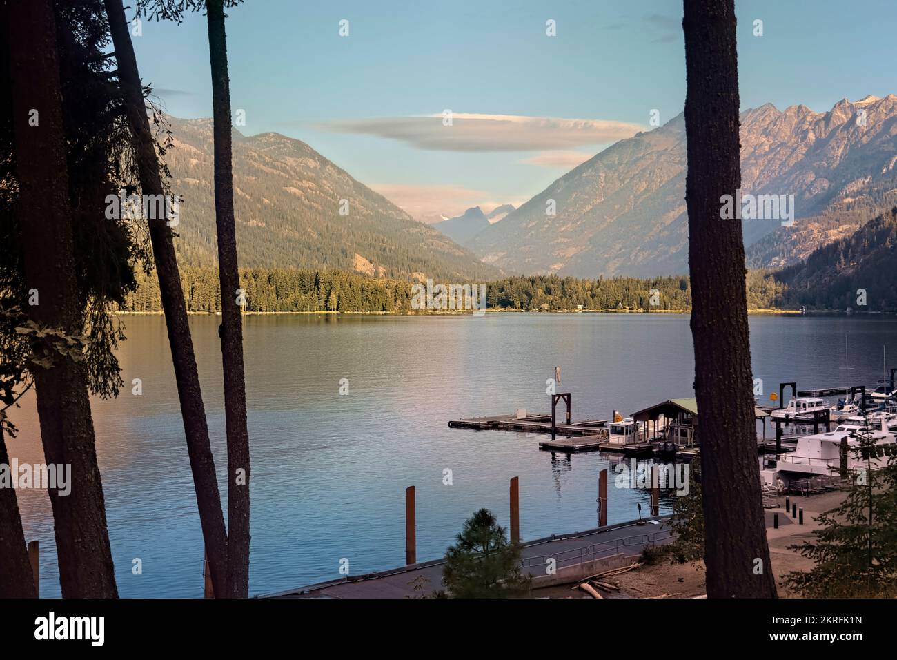 Blick über den Lake Chelan im North Cascades National Park, Stehekin, Washington, USA Stockfoto