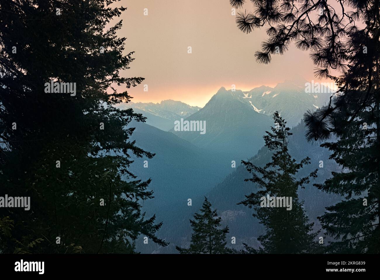 Smoky Sunrise, North Cascades National Park, Pacific Crest Trail, Washington, USA Stockfoto