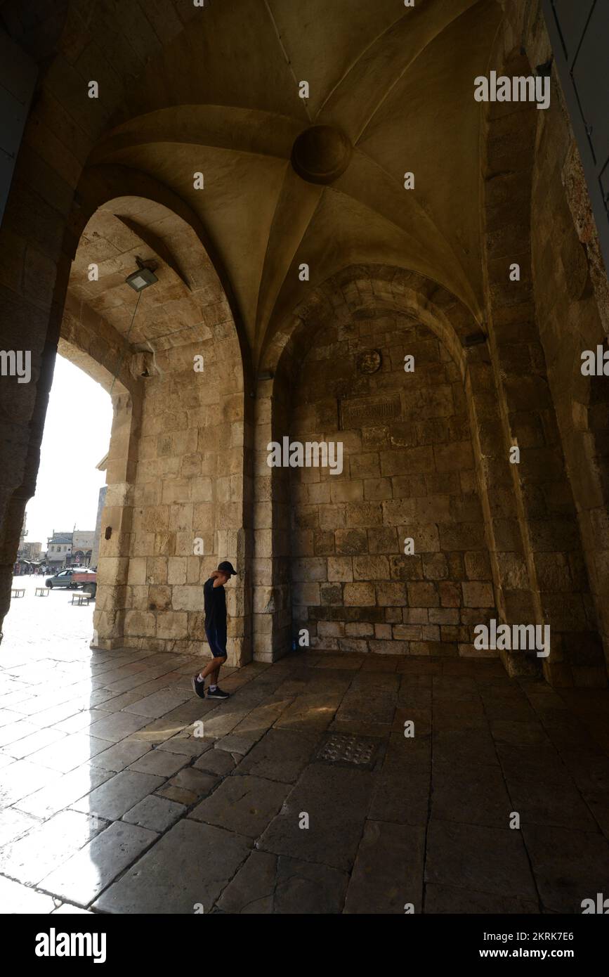Das Jaffa-Tor ist eines der sieben Tore der Altstadt Jerusalems. Stockfoto