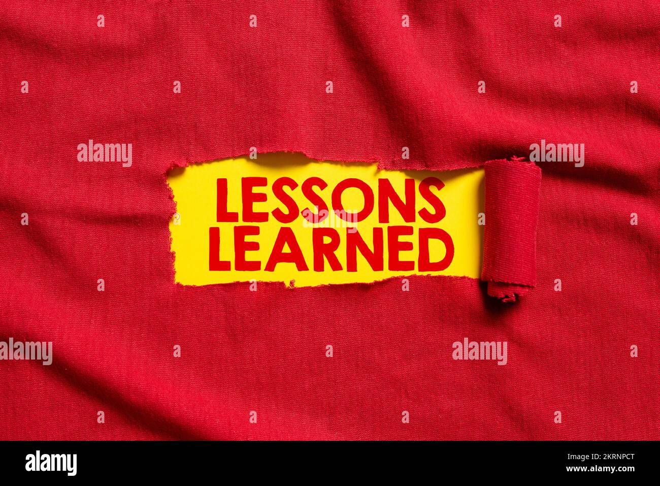 Inspiration mit Zeichen Gelernte Lektionen, Geschäftsansatz das Wissen oder Verständnis, das durch Erfahrung gewonnen wurde Stockfoto