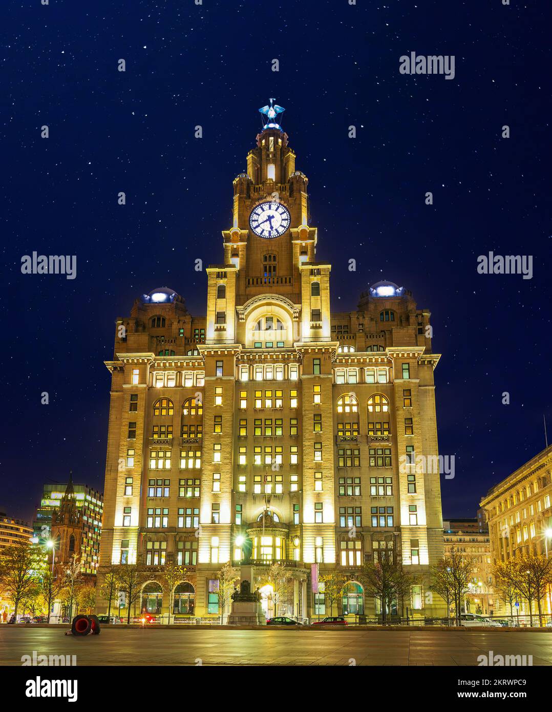 Royal Liver Building bei Nacht, Liverpool, England Stockfoto