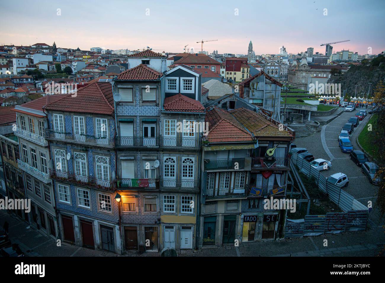 Ein Überblick über die Stadt Porto. Porto gilt 2022 als das beste Städteziel der Welt. Die Auszeichnung erfolgte am 12.. November bei der Zeremonie der World Travel Awards in Muscat, Oman. Stockfoto