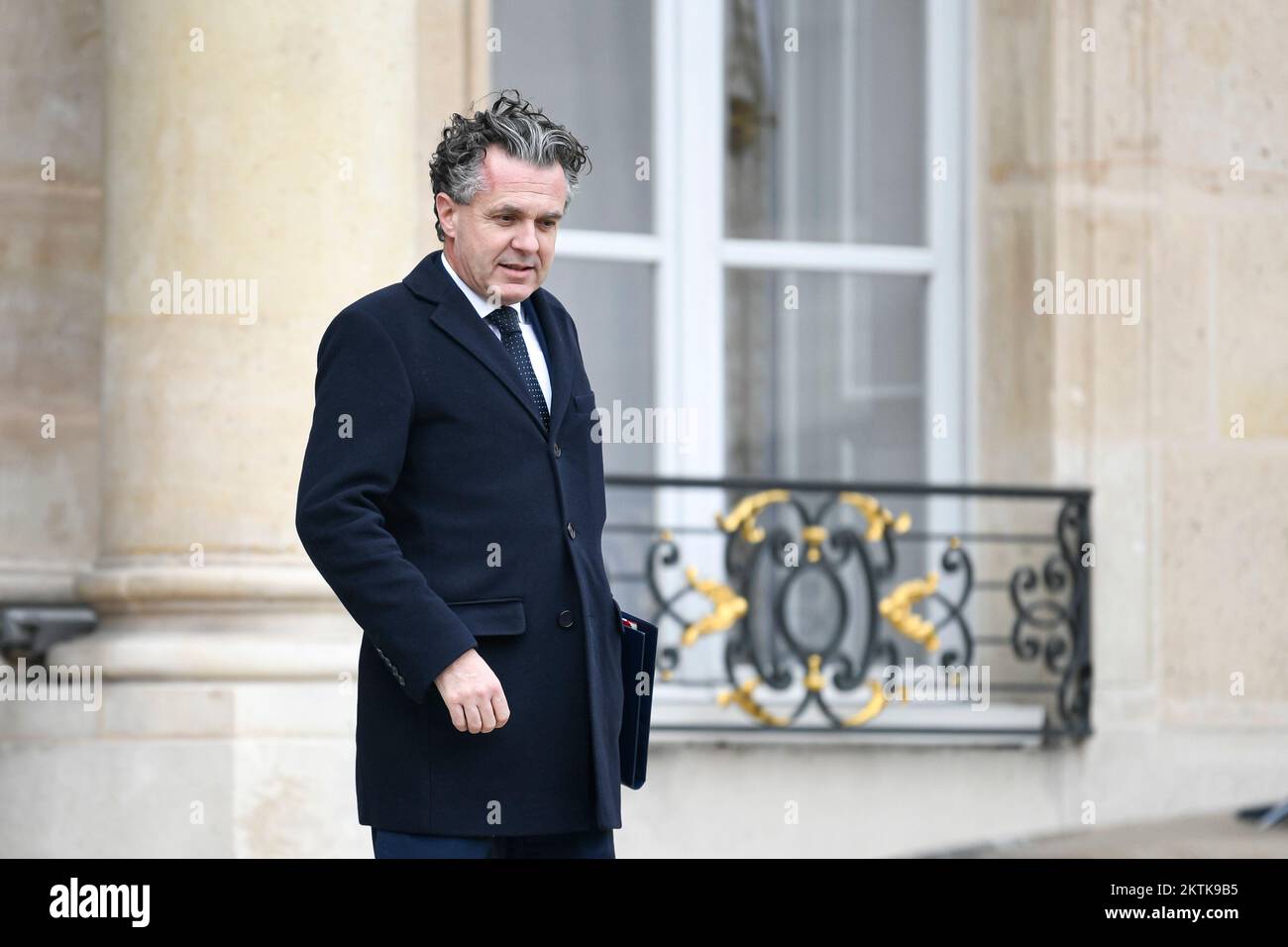 Paris, Frankreich, 29/11/2022, französischer Umweltminister Christophe Bechu nach der wöchentlichen Kabinettssitzung im Elysee-Palast in Paris, Frankreich, am 29. November 2022. Foto: Victor Joly/ABACAPRESS.COM Stockfoto