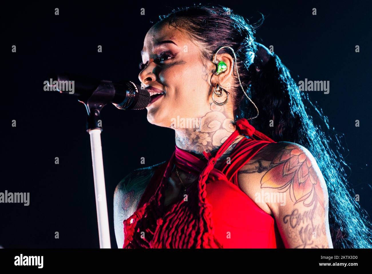 Mailand, Italien. 29.. November 2022. Der amerikanische Sänger, Songwriter und Tänzer Kehlani Ashley tritt live im Fabrique auf. Kredit: SOPA Images Limited/Alamy Live News Stockfoto