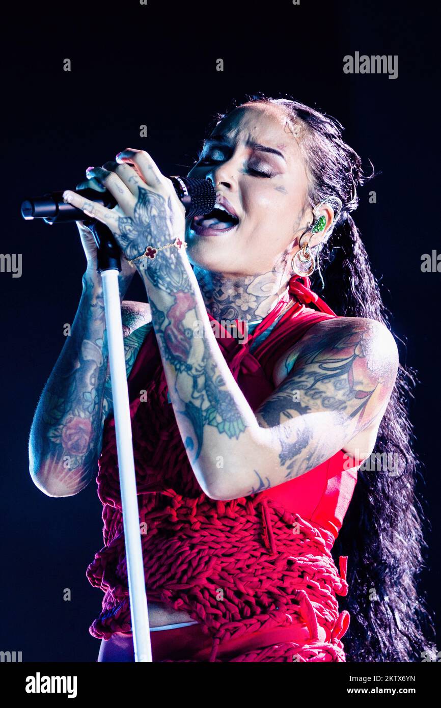 Mailand, Italien. 29.. November 2022. Der amerikanische Sänger, Songwriter und Tänzer Kehlani Ashley tritt live im Fabrique auf. (Foto: Mairo Cinquetti/SOPA Images/Sipa USA) Guthaben: SIPA USA/Alamy Live News Stockfoto