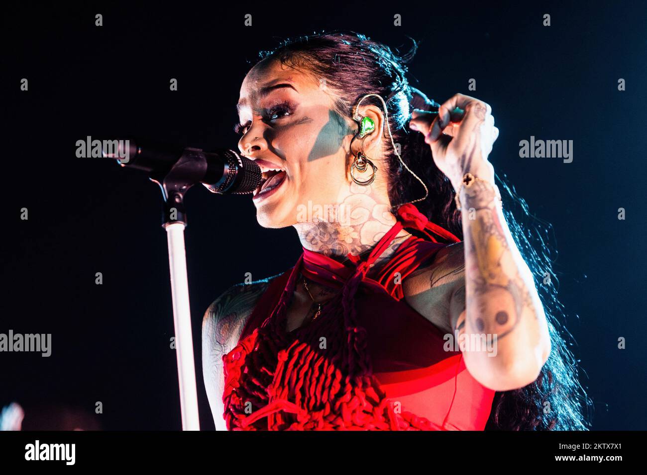 Mailand, Italien. 29.. November 2022. Der amerikanische Sänger, Songwriter und Tänzer Kehlani Ashley tritt live im Fabrique auf. (Foto: Mairo Cinquetti/SOPA Images/Sipa USA) Guthaben: SIPA USA/Alamy Live News Stockfoto
