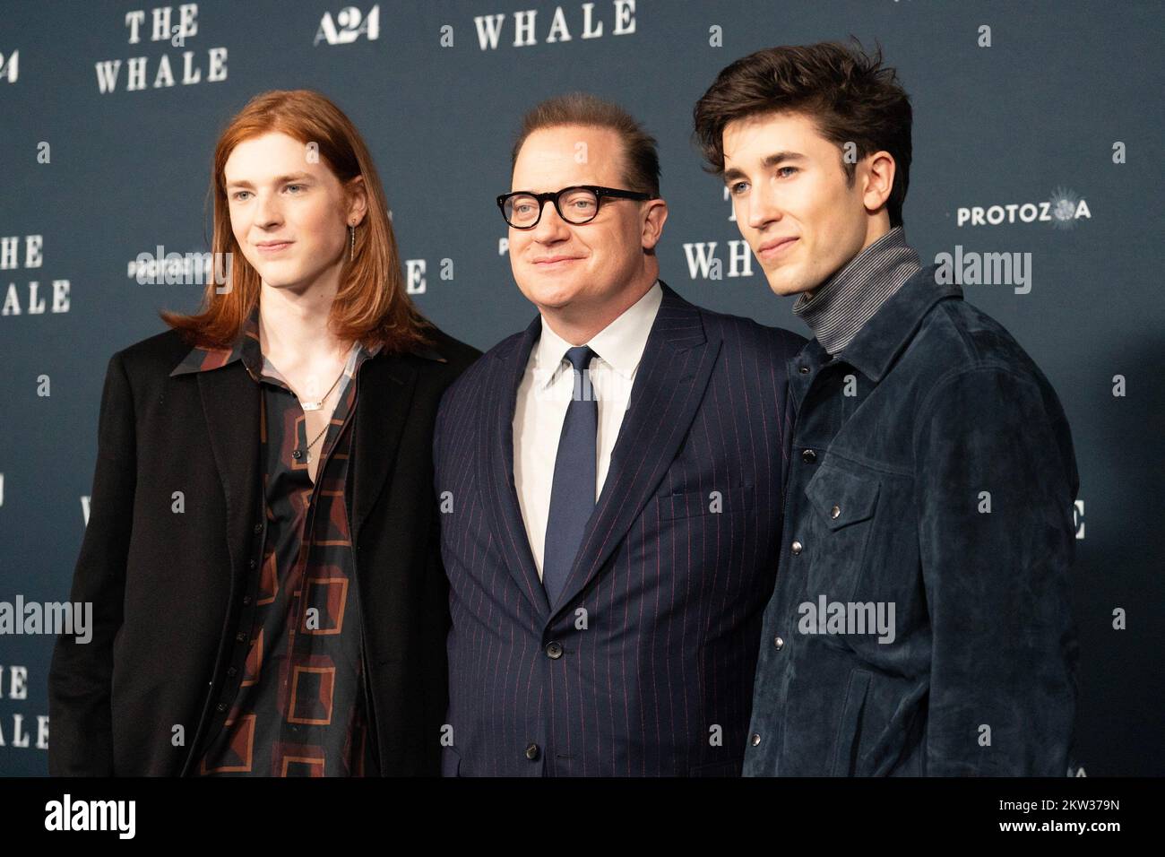 New York, New York, USA. 29.. November 2022. Leland Fraser, Brendan Fraser, Holden Fraser bei der Ankunft FÜR DEN WAL Premiere, Alice Tully Hall im Lincoln Center, New York, New York, 29. November 2022. Kredit: Kristin Callahan/Everett Collection/Alamy Live News Stockfoto