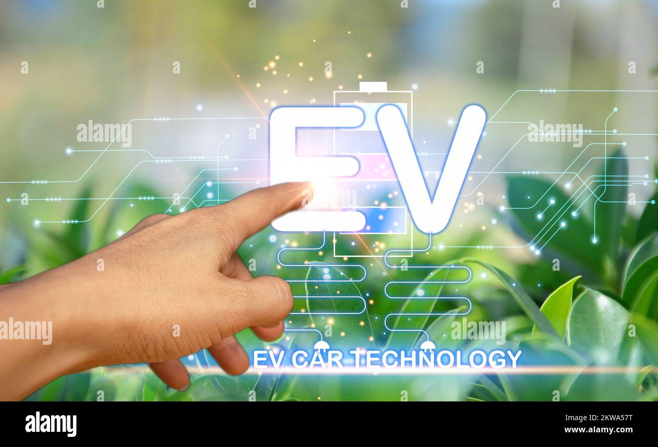 Das Konzept der Nutzung von EV-Technologie, Elektrofahrzeugen, sauberer Energie Stockfoto