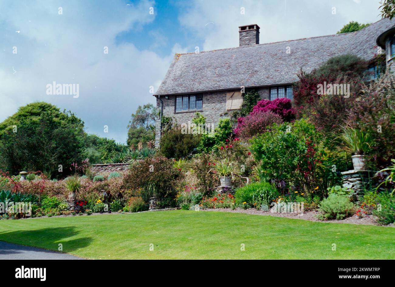 Coleton Fishacre in Devon. Ein National Trust Eigentum, aufgenommen auf Film in den 1990er. Stockfoto