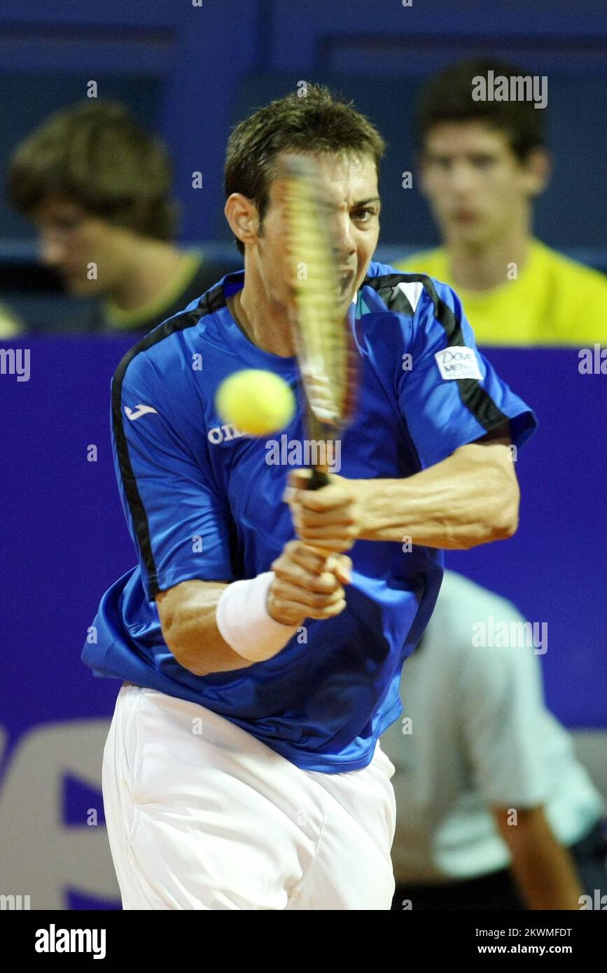 11.07.2012., Umag - 23. ATP Vegeta Croatia Open Umag. Übereinstimmung zwischen Marcel Granollers und Potito Starace. Marcel Granollers Foto: Goran Jakus/PIXSELL Stockfoto