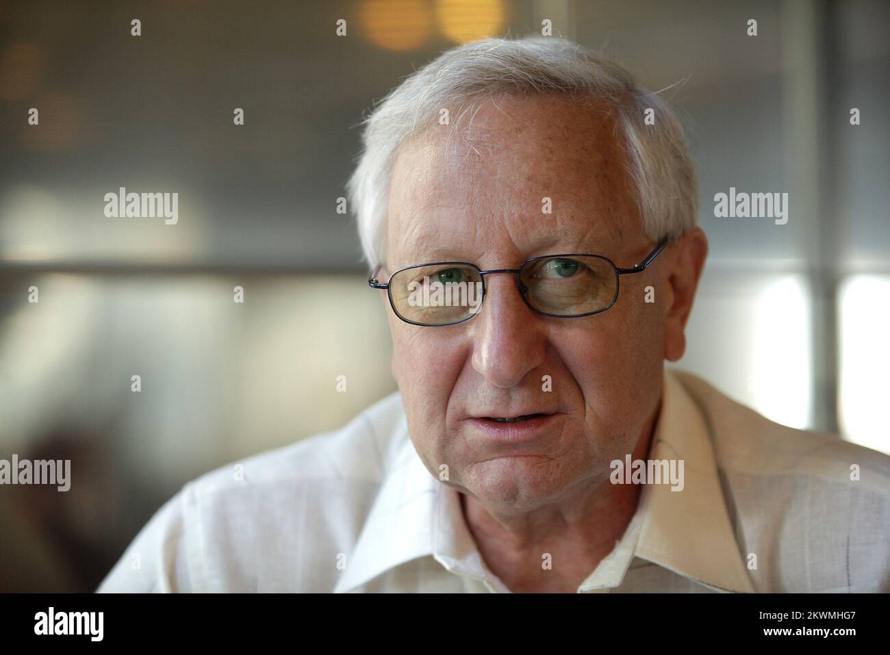 29.06.2012., Zagreb, Kroatien - Boris Medwedew, ehemaliger Ministerberater der Botschaft der Russischen Föderation in Kroatien. Kroatische Investitionen in Russland sind willkommen, nicht nur in Moskau und St. Petersburg, aber auch in anderen Städten und Regionen, erklärte Boris Medwedew, der stellvertretende Botschafter der Russischen Föderation in Kroatien. Als gutes Beispiel für die Geschäftstätigkeit in Russland betonte Medvedev die Nexe Podravka Group und fügte hinzu, dass es wichtig sei, die Geschäftstätigkeit auf die russische Region zu konzentrieren, die 88 ist und geschäftliche Vorteile bietet. Foto: Zarko Basic/PIXSELL Stockfoto