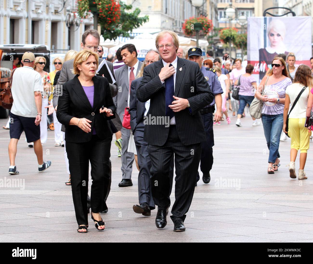 04.09.2012. Rijeka, Kroatien - David Wootton, Lord Mayor of the City of London, besuchen Kroatien.nach Zagreb besuchen David Rijeka.Bürgermeister von Rijeka Vojko Obersnel erhielt Wootton. Das Meeting findet im City Salon statt. Foto: Goran Kovacic/PIXSELL Stockfoto