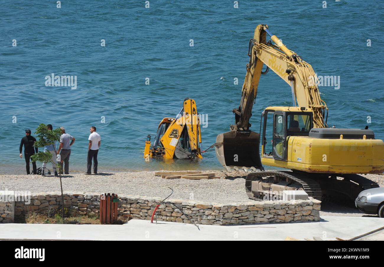 12.06.2013., Sibenik, Kroatien - während der Nachlässigkeit des ...