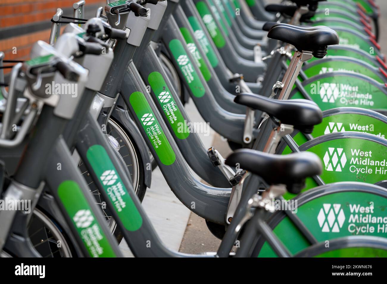 E-Bikes im Rahmen des Mietprogramms für West Midlands in Birmingham, England. Stockfoto