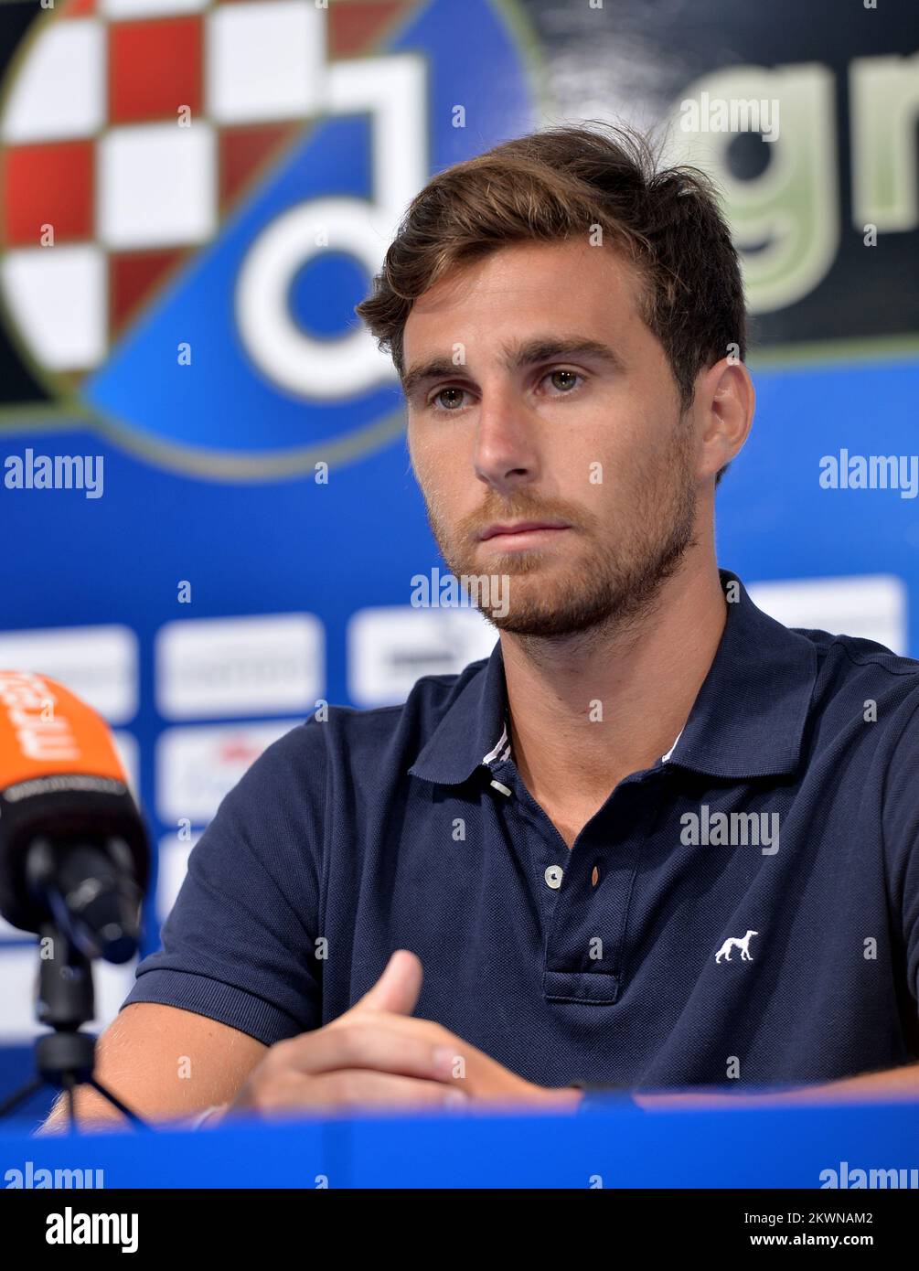 25.07.2013., Kroatien, Zagreb - Dinamo Sportdirektor Zoran Mamic stellte die neue Verstärkung von Dinamo, dem portugiesischen Spieler Ruben Lima, vor. Foto: Marko Prpic/PIXSELL Stockfoto