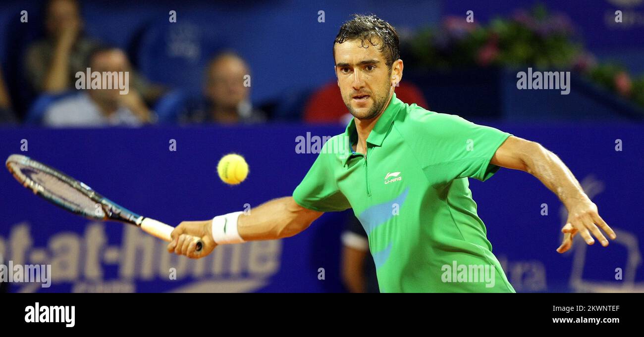 DATEI FOTO kroatische Tennisspielerin Marin Cilic wurde für neun Monate vom Spielen suspendiert, weil er Dopinggesetze gebrochen hat. Die International Tennis Federation (ITF) sagt, dass die Aussetzung auf den 1. Mai zurückdatiert sein wird, sodass er am 31 2014. Januar wieder auf die Tennisstrecke gehen kann. Cilic wurde in München positiv auf Nikethamid getestet, ein Stimulans, das den Atemzyklus des Anwenders beeinflusst. 15.07.2012., Umag - 23. ATP Vegeta Croatia Open, Marin Cilic - Marcel Granollers. Foto: Jurica Galoic/PIXSELL Stockfoto