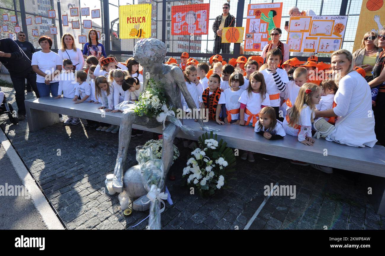 22.10.2013., Kroatien, Sibenik - zum 49. Geburtstag von Drazen Petrovic ...