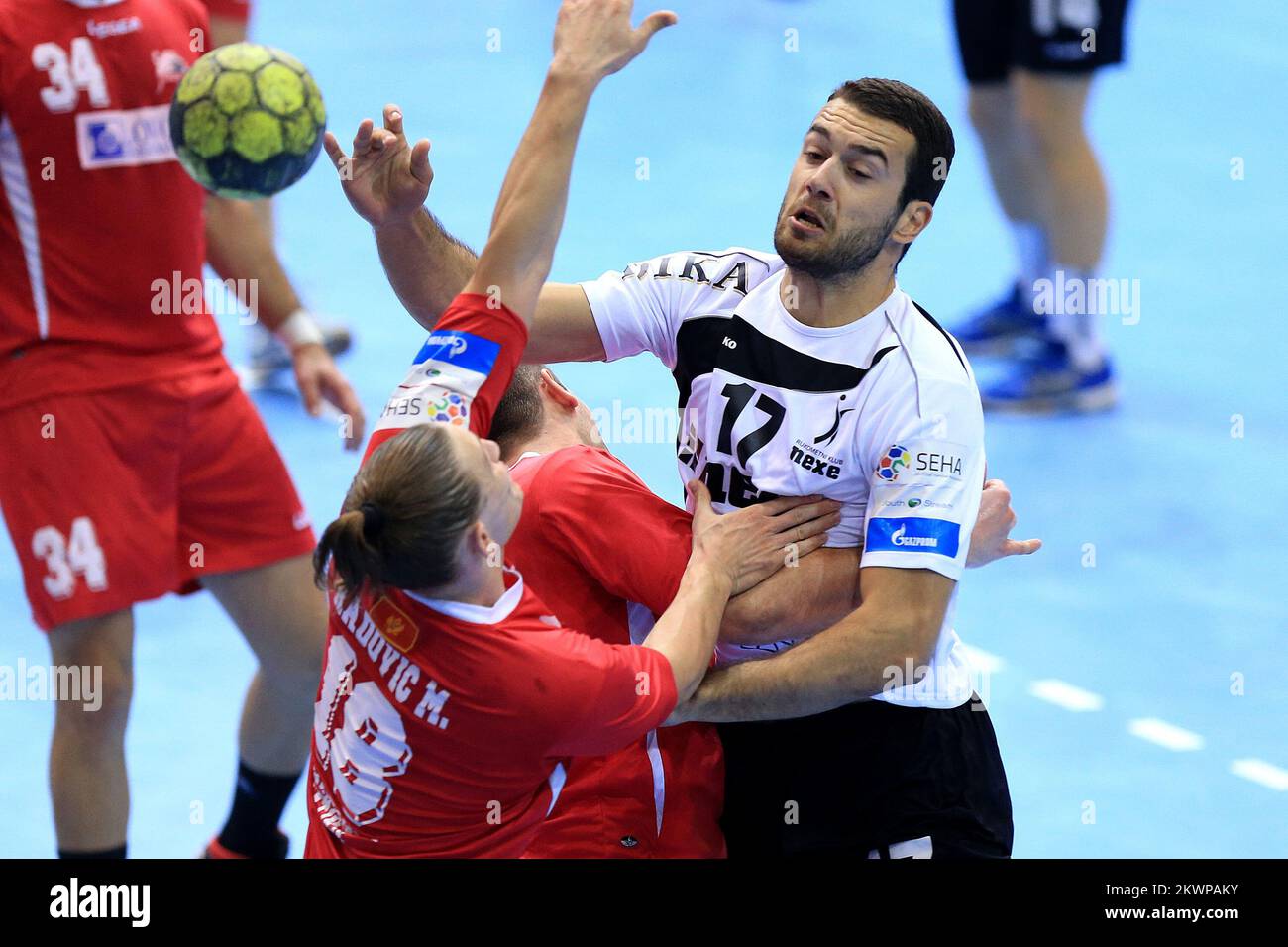 27.10.2013., Hall Gradski vrt, Osijek, Kroatien - SEHA Liga, Handballspiel, 8.Round, RK Nexe - RK Lovcen Cetinje. Igor Vujic. Foto: Davor Javorovic/PIXSELL Stockfoto