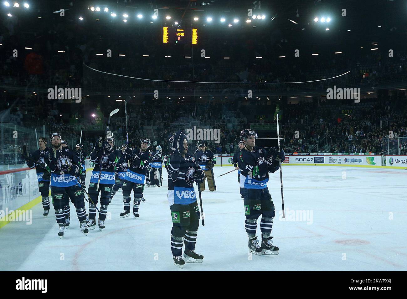 27.12.2013., Arena Zagreb, Zagreb, Kroatien - Pan Arena Ice Fever, Kontinental Hockey League, Open Championship Russian Ice Hockey, Staffel 2013-2014, KHL Medvescak - HC Dynamo Moskau. Foto: Goran Stanzl/PIXSELL Stockfoto