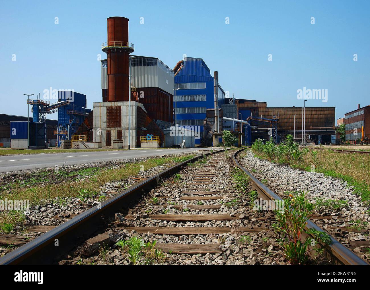 11.06.2010., Sisak, Kroatien - Eisenfabrik "Zeljezara Sisak". Diese Fabrik war eine der größten kroatischen Eisen- und Stahlproduktionswerke, also gab es alle Eisen- und Stahlbearbeitungsmaschinen. Foto: Tomislav Miletic/PIXSELL Stockfoto