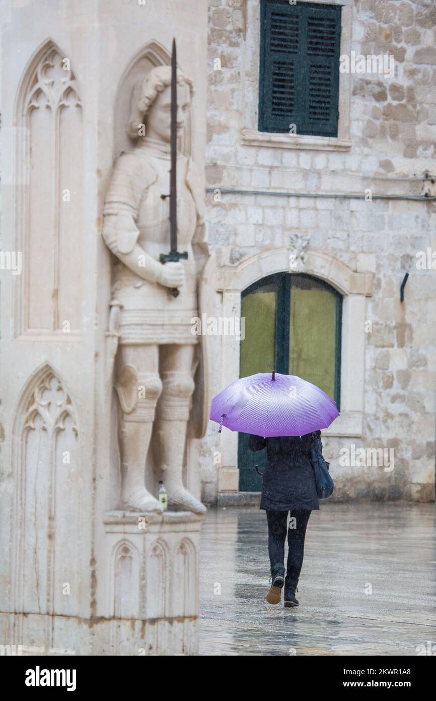 15.01.2014., Stradun, Dubrovnik, Dubrovnik - aufgrund von Regen und Südwind sind die Straßen der Stadt fast leer. Foto: Grgo Jelavic/PIXSELL Stockfoto