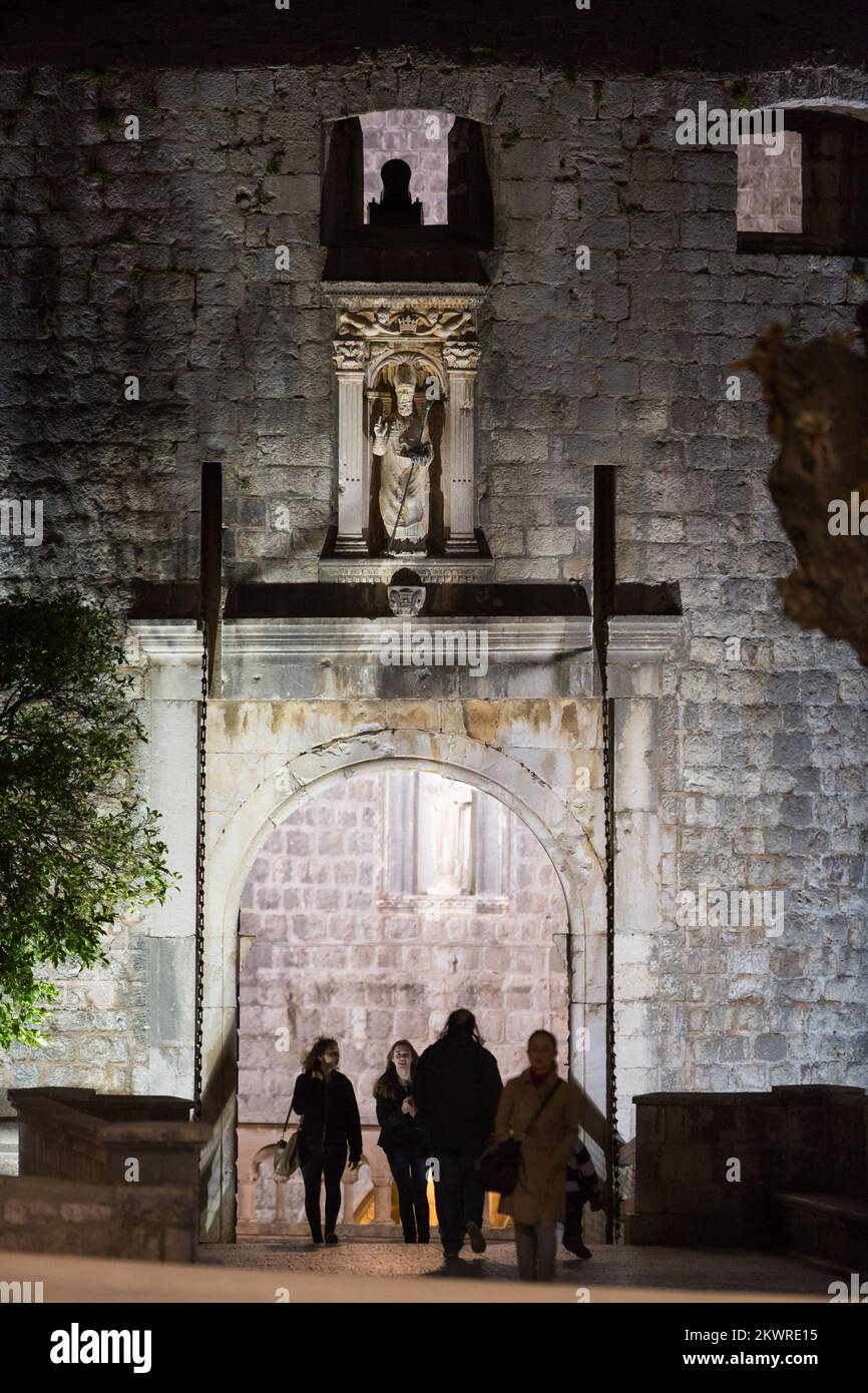 08.03.2014., Kroatien, Dubrovnik - Cty und sein historisches Zentrum bei Nacht. Foto: Grgo Jelavic/PIXSELL Stockfoto