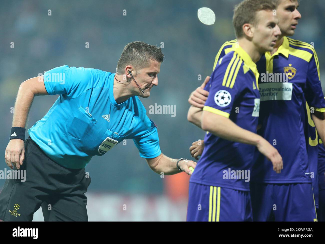 05.11.2014., Maribor, Slowenien - UEFA Champions League, Gruppe G, Runde 4, NK Maribor - Chelsea FC. Daniele Orsato. Foto: Sanjin Strukic/PIXSELL Stockfoto