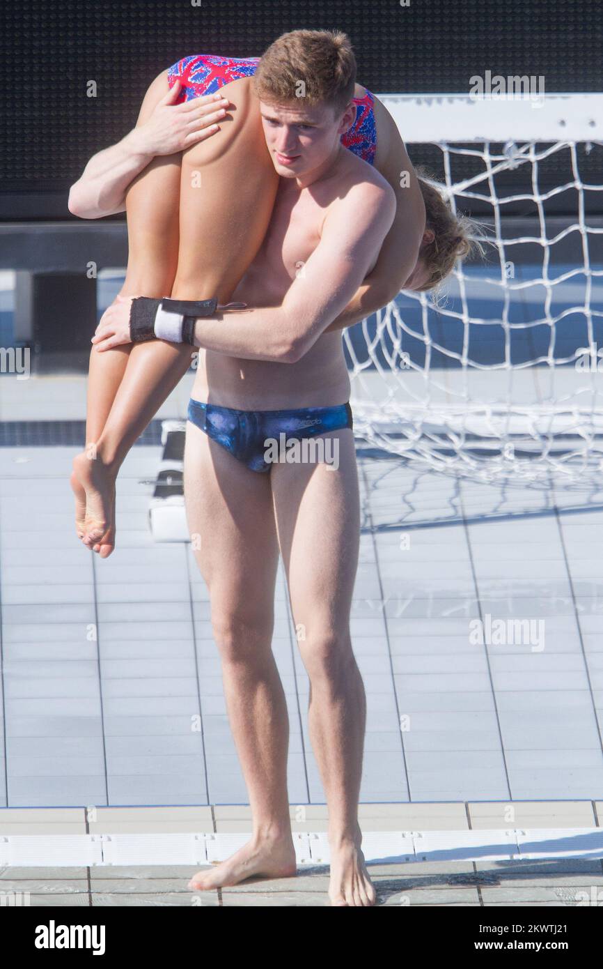 Shanice Lobb und Matthew Lee vom britischen Tauchteam während des Trainings an den Pools in Kantrida, Rijeka, Kroatien. Stockfoto