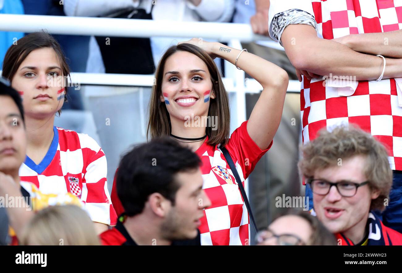 25.06.2016 . , Linsen , Frankreich - UEFA EURO 2016, Runde 16 , Kroatien - Portugal . Franka Batelic, Freundin von Vedran Corluka Stockfoto