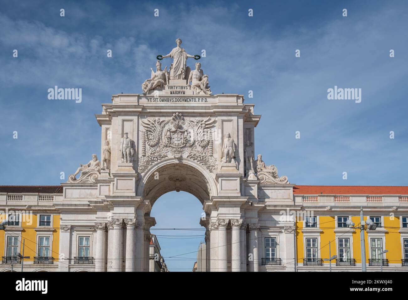Rua Augusta Arch in Praca do Comercio Plaza - Lissabon, Portugal Stockfoto