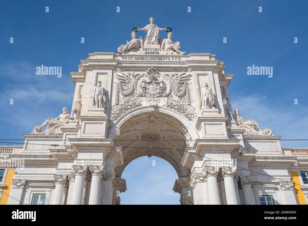 Rua Augusta Arch in Praca do Comercio Plaza - Lissabon, Portugal Stockfoto