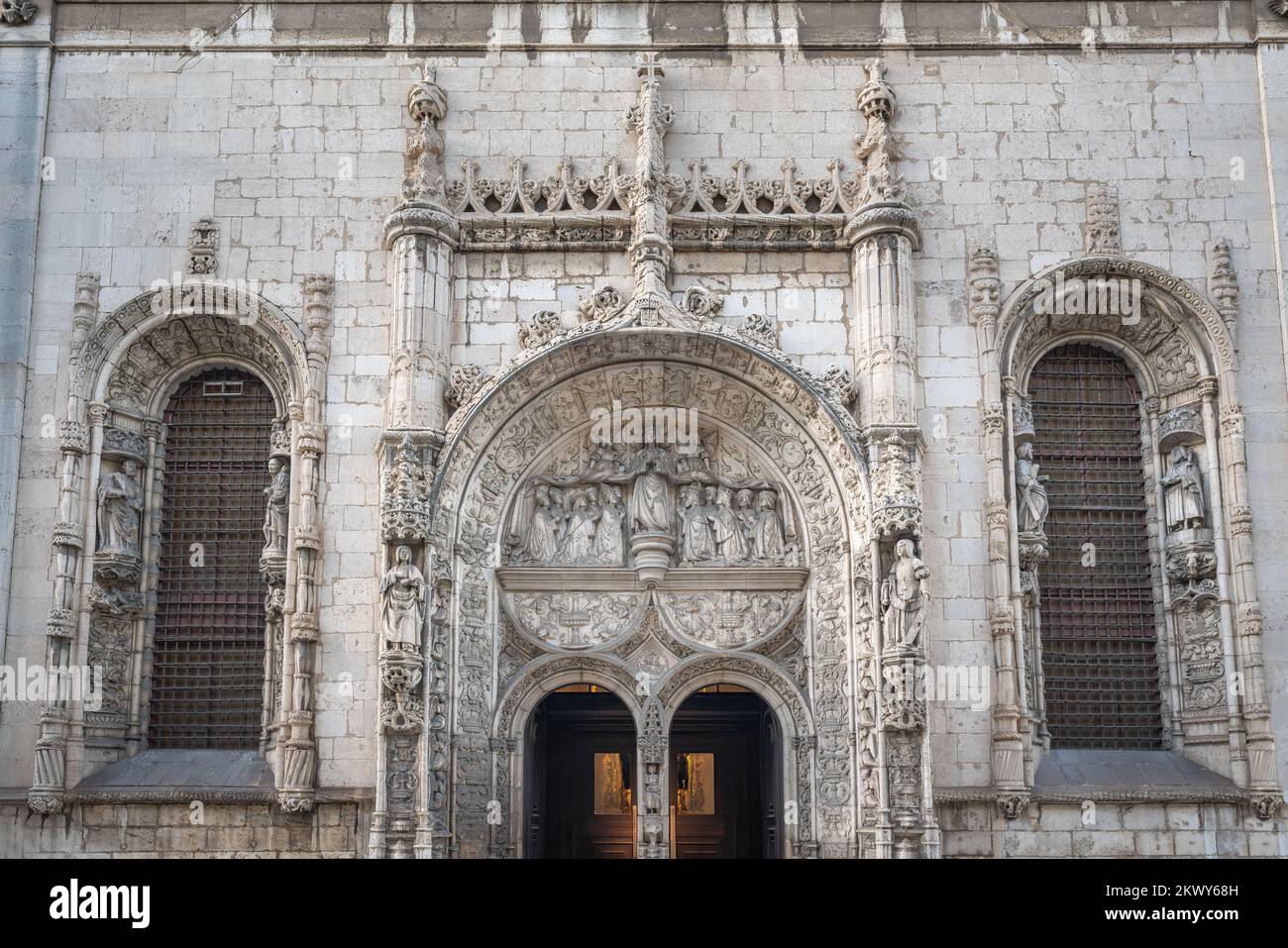 Portal im Manueline-Stil der Kirche Nossa Senhora da Conceicao Velha - Lissabon, Portugal Stockfoto