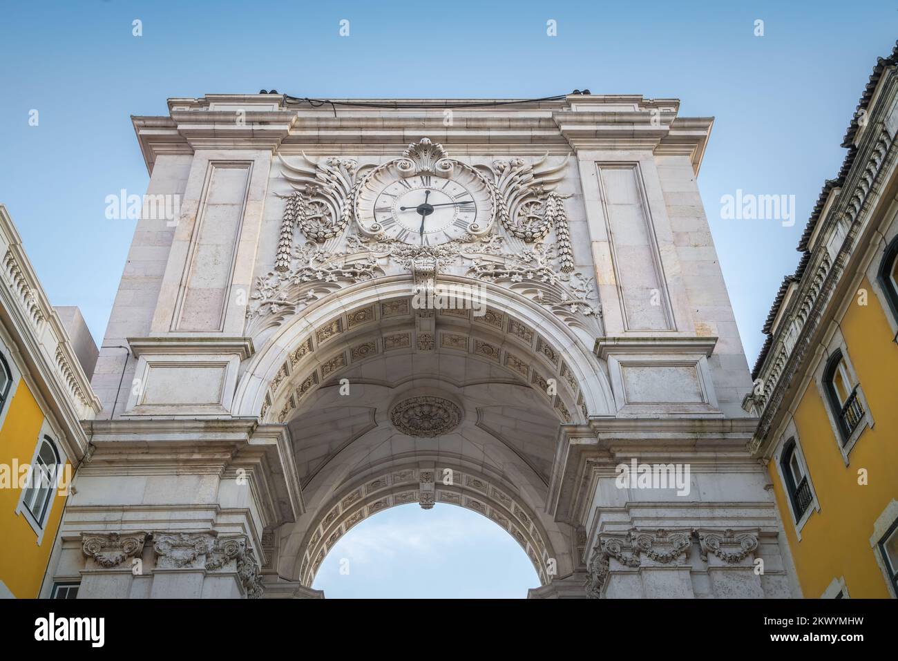 Rua Augusta Arch mit Uhr - Lissabon, Portugal Stockfoto