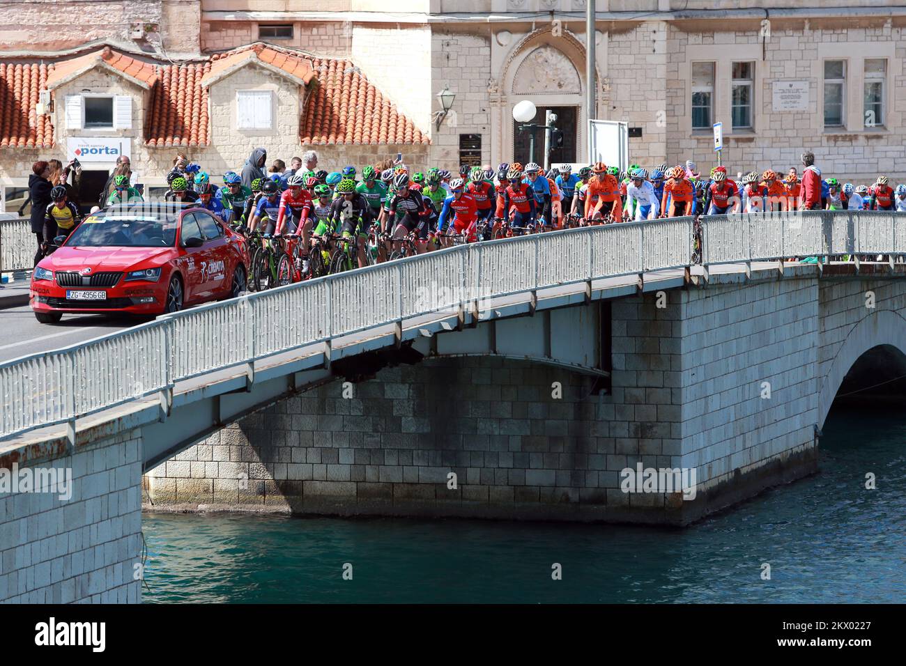 19.04.2017., Trogir, Kroatien - Internationale Radtour durch Kroatien findet das dritte Jahr in Folge statt, vom 18-23. April 2017 bis zu sechs Etappen auf der Strecke von mehr als 1.000 Kilometern durch ganz Kroatien. Foto: Miranda Cikotic/PIXSELL Stockfoto