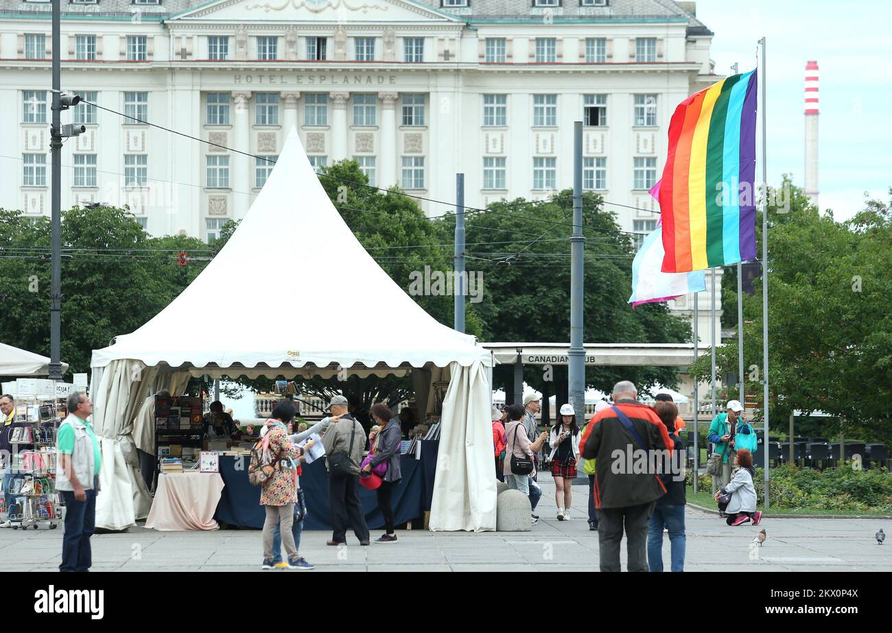 Englische Flagge Bild: Ein Symbol des Stolzes und der Tradition