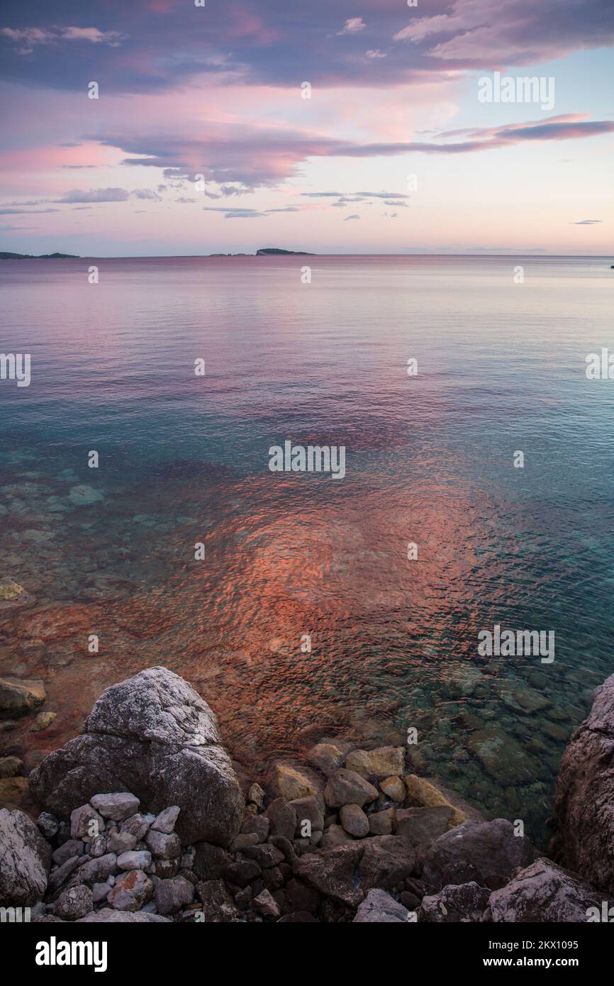 18.06.2017., Srebreno, Zupa dubrovacka - Dusk in Zupa dubrovacka, Kroatien. Foto: Grgo Jelavic/PIXSELL Stockfoto