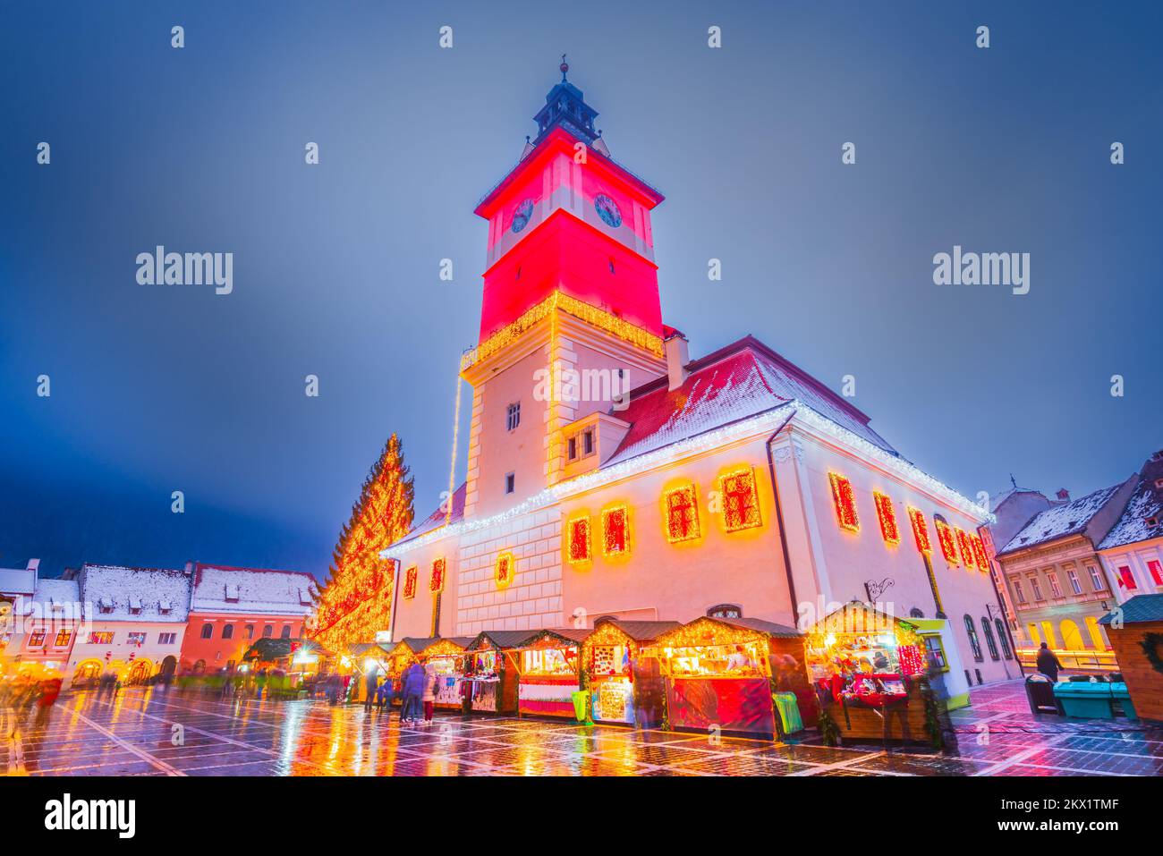 Brasov, Rumänien. Weihnachtsmarkt Märchen, Winterlandschaften, historische Stadt in Siebenbürgen Stockfoto