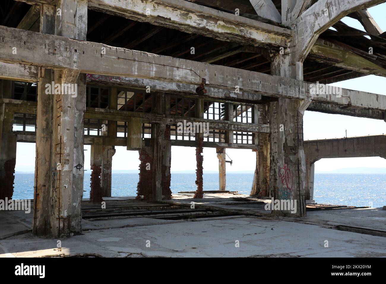 07.08.2017. Rijeka, Kroatien - Alte Ruine der Startstation für Topedo in der Torpedo-Fabrik, die 