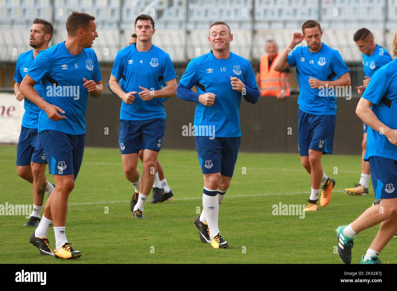 23.08.2017., Split, Kroatien - Evertons Phil Jagielka und Wayne Rooney während des Trainings im Poljud-Stadion vor dem Spiel der Europa League, 2.. Etappe gegen Hajduk Split morgen Abend. Foto: Miranda Cikotic/PIXSELL Stockfoto