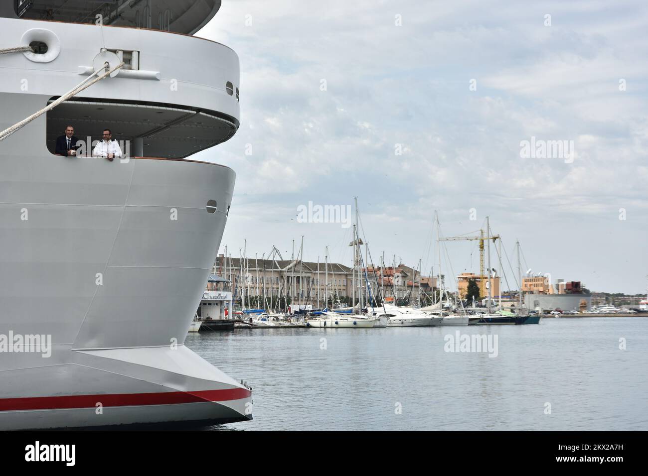 28.08.2017., Pula, Kroatien - der Kreuzer Le Lyrial, der unter der französischen Flagge segelte, segelte in den Stadthafen. Foto: Dusko Marusic / PIXSELL Stockfoto