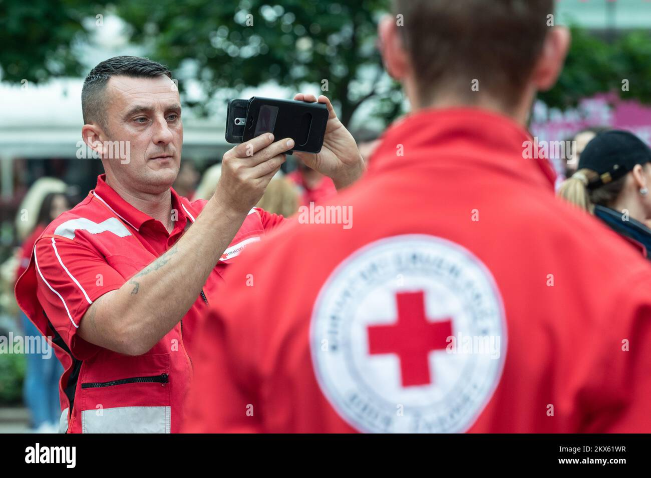 05.05.2018. Kroatien, Zagreb - unter der Schirmherrschaft des Präsidenten der Republik Kroatien, des kroatischen Parlaments, der Regierung und der Stadt Zagreb - war das kroatische Rote Kreuz in diesem Jahr der 140.. Jahrestag und bei dieser Gelegenheit zusammen mit dem Unterstützungskommando der Streitkräfte, Organisierte eine große Veranstaltung in Zrinjevac. Auf dem Festival werden interaktive Aktivitäten des kroatischen Roten Kreuzes und der kroatischen Armee präsentiert. Foto: Davor Puklavec/PIXSELL Stockfoto